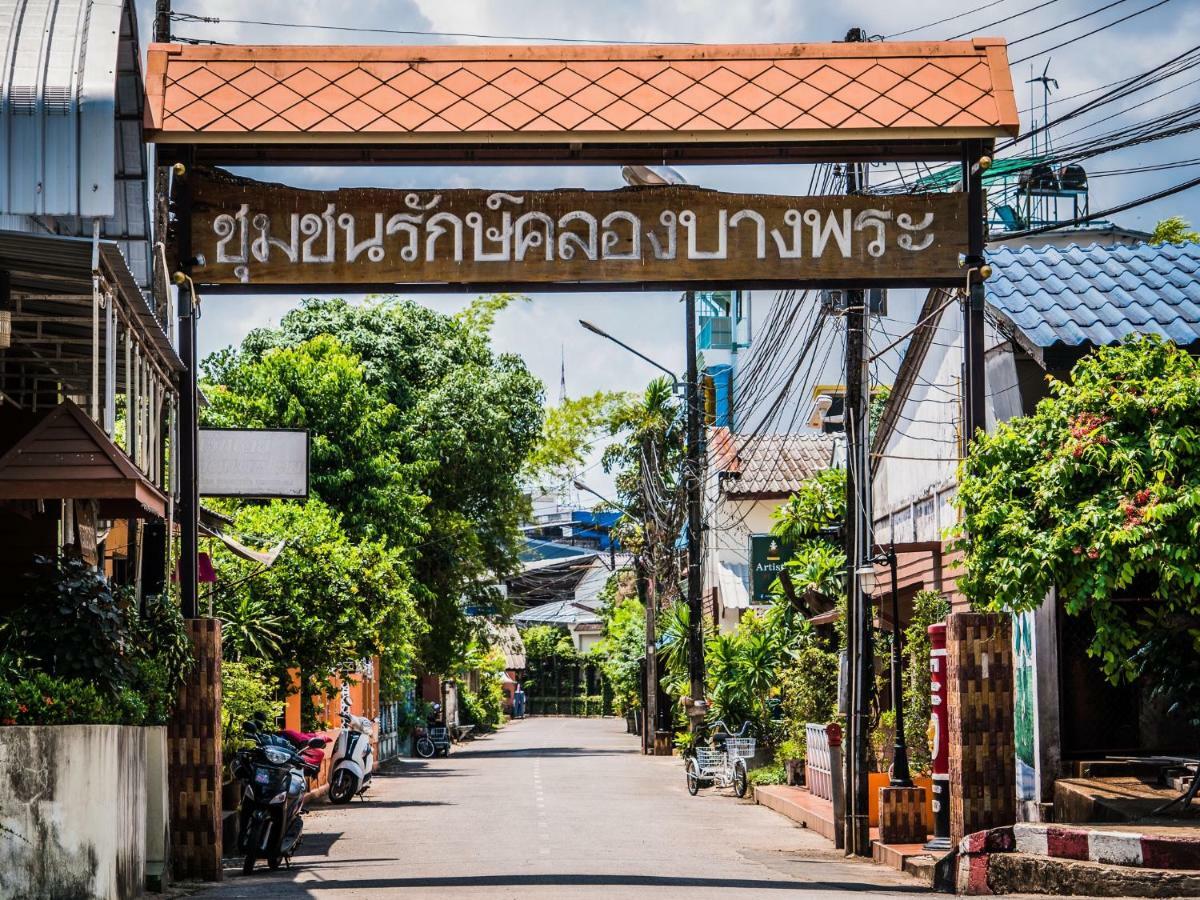 Artist'S Place Trat Bagian luar foto
