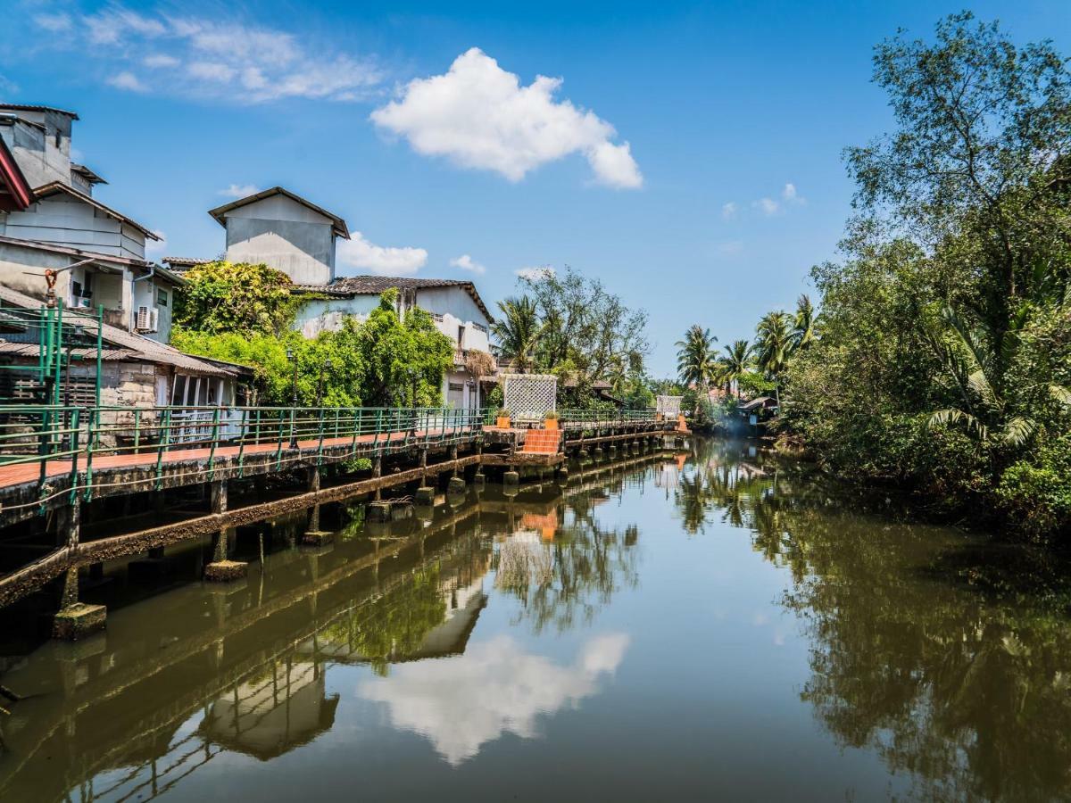 Artist'S Place Trat Bagian luar foto